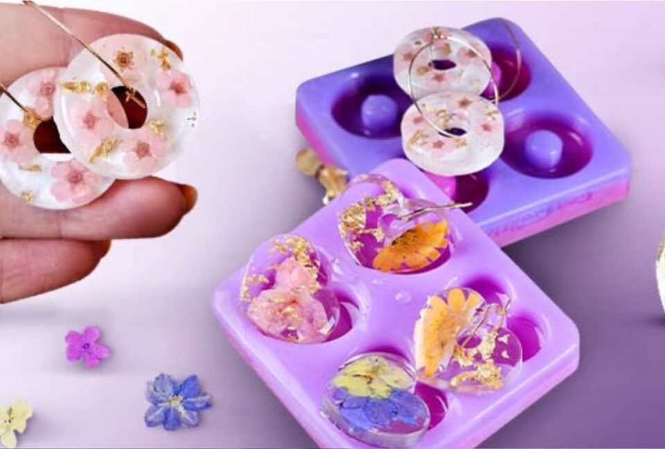 Bijoux Chunky en Résine: la nouvelle frontière de l’artisanat créatif